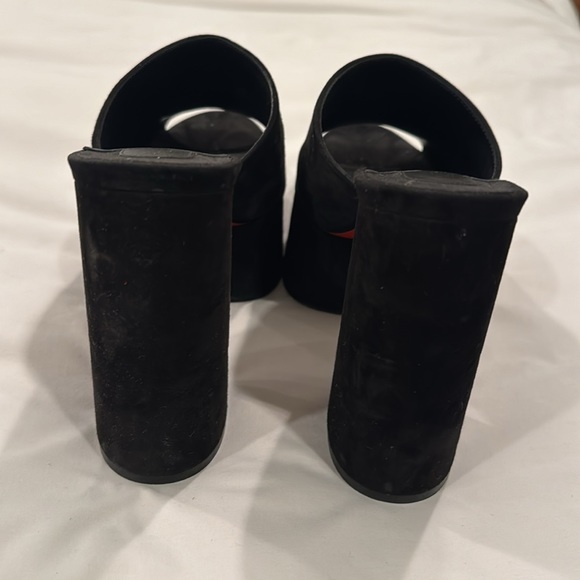 Work twice black suede platform mules sandals. - Picture 5 of 5